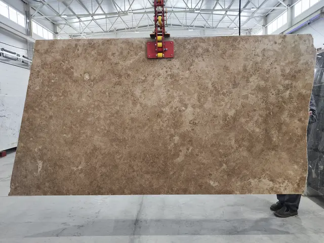 Слэб из травертина DIAMOND C/P полированный 1850x1800x30 мм, код 23766