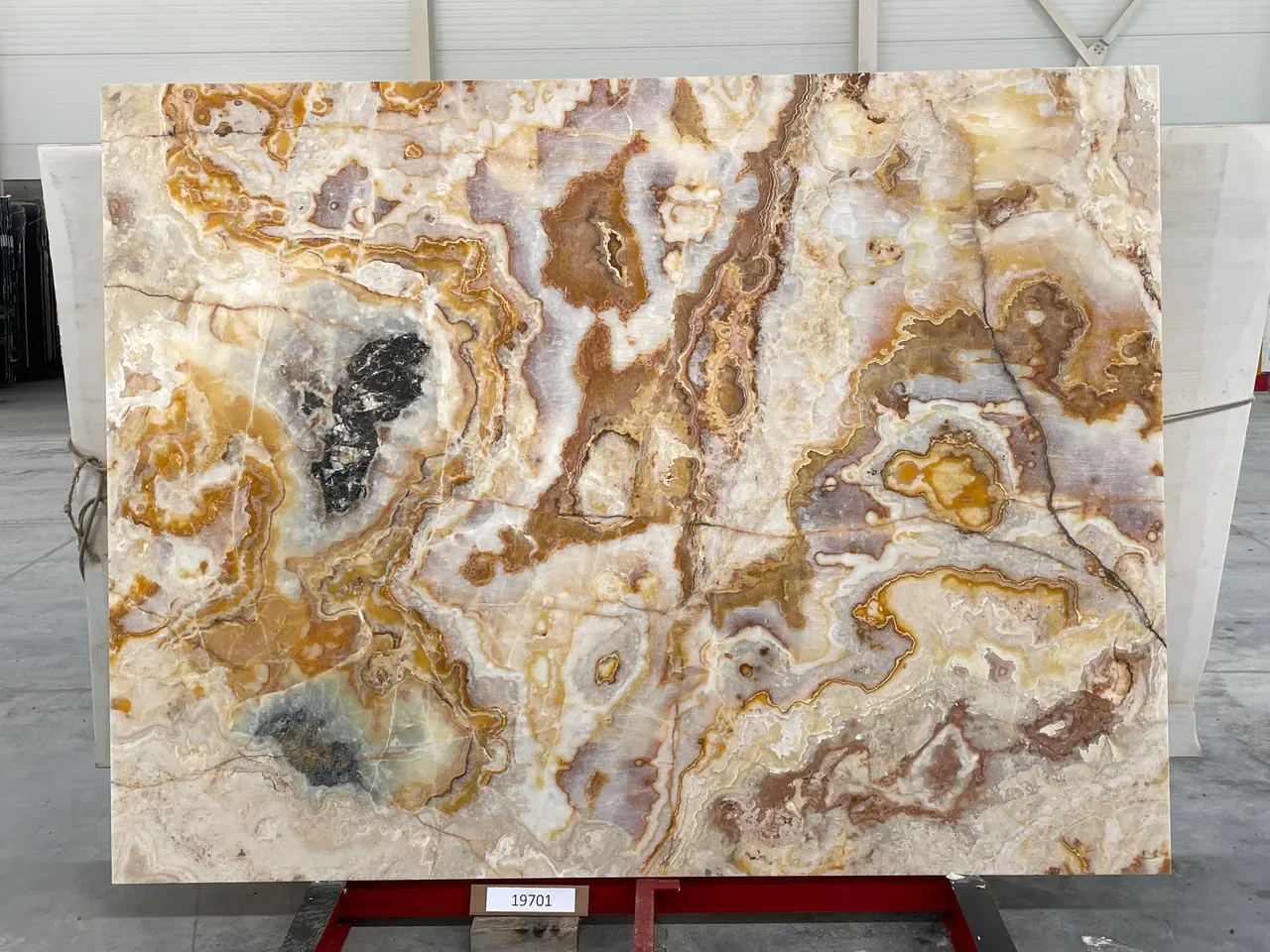 Слэб из оникса MIELE полированный 2500x1900x20 мм, код 19701