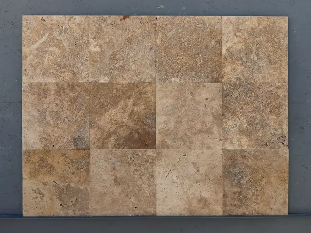 Плитка из травертина ANTIQ VERSAL 300x300x20 мм, код 5462