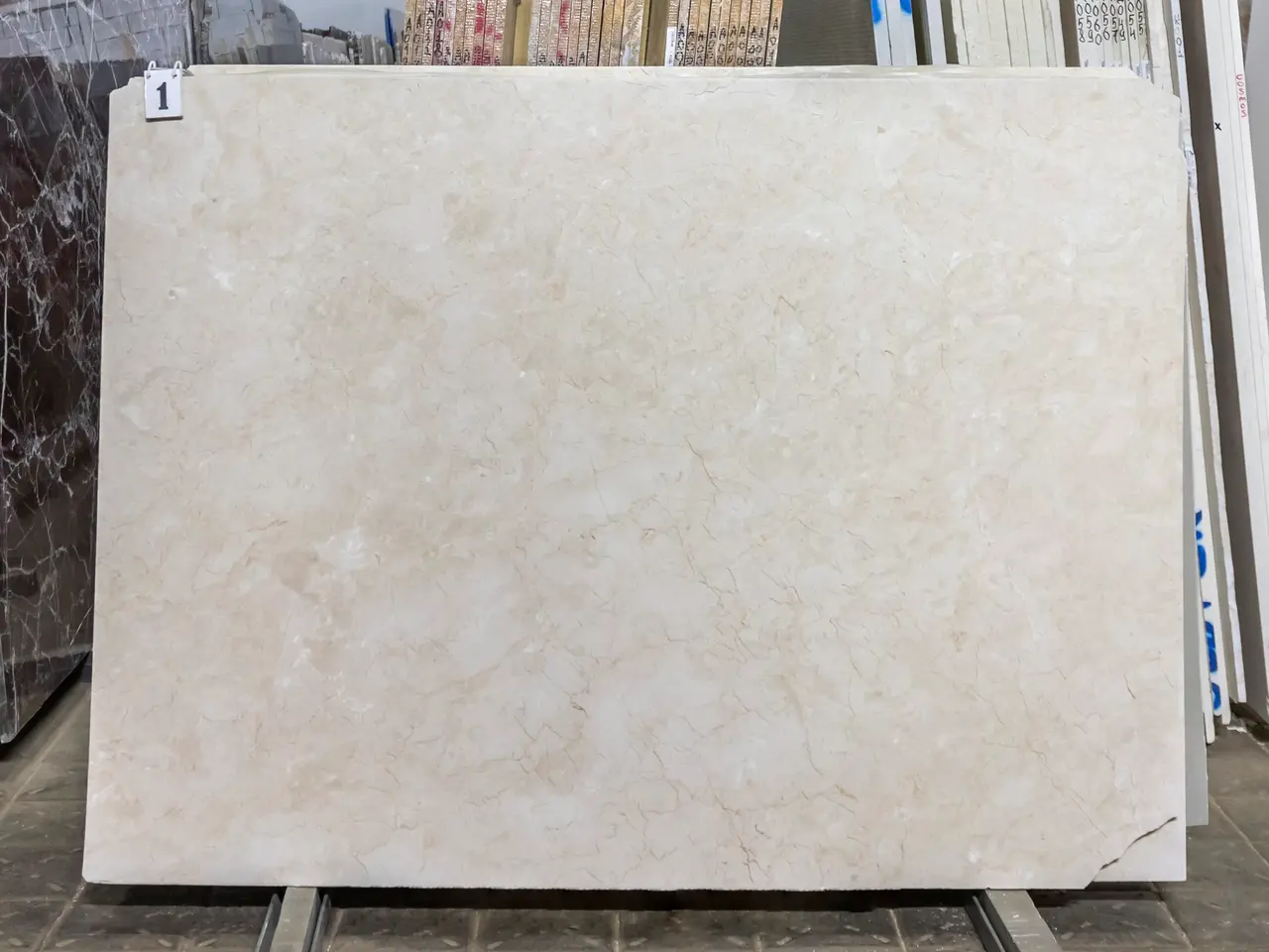 Слэб из мрамора CREMA NOVA полированный 1800x1350x30 мм, код 27577