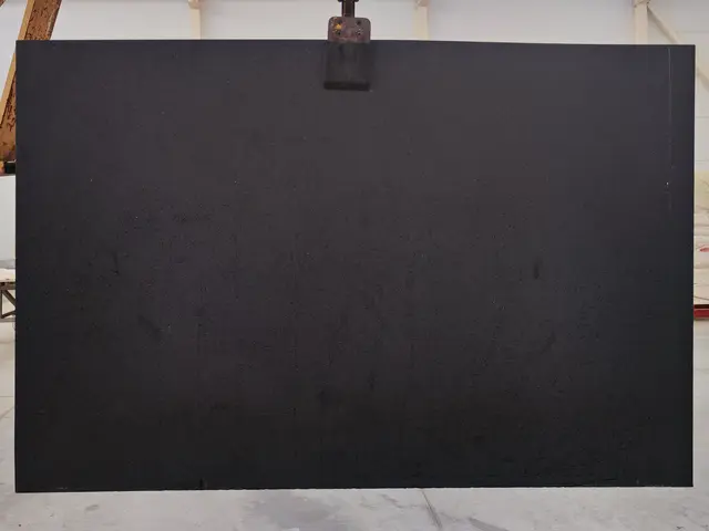 Слэб из гранита ABSOLUTE BLACK LEATHER 3000x1970x20 мм, код 21769