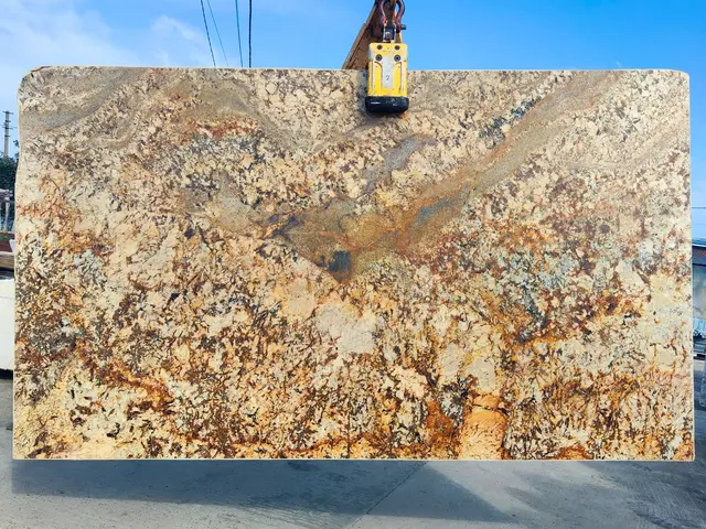 Слэб из гранита DELICATUS GOLD полированный 3300x1920x20 мм, код 12610