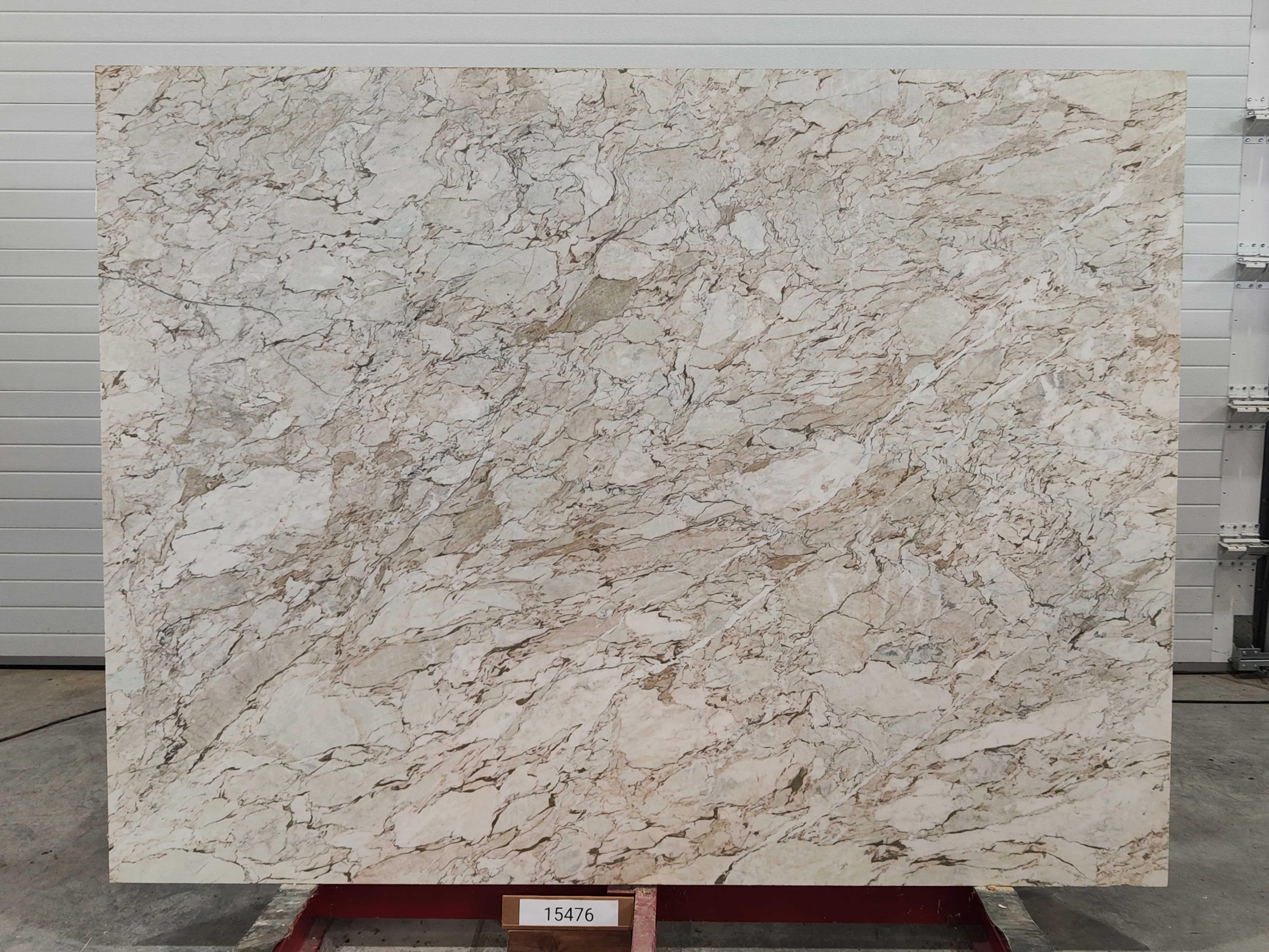 Слэб из мрамора CALACATTA CREMO полированный 2300x1750x20 мм, код 15476