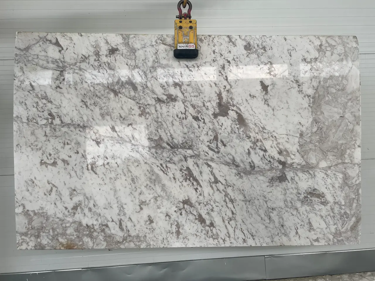 Слэб из мрамора PIRGON полированный 2950x1800x20 мм, код 14379