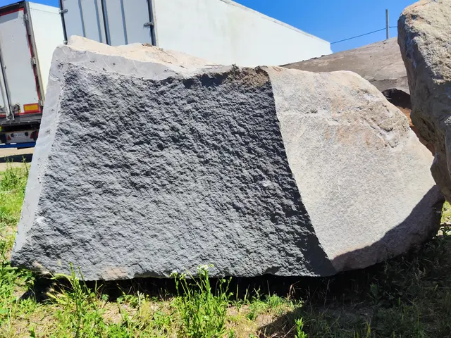 Базальт Блок из базальта ABOVYAN 2200x1300x1250 мм, код 24537