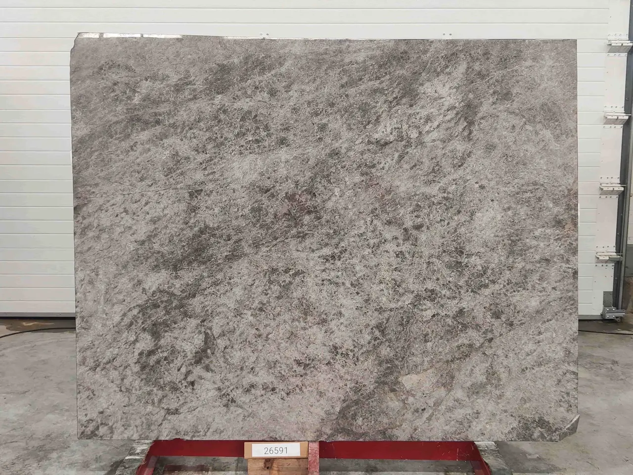 Слэб из мрамора TUNDRA BLUE полированный 2150x1730x18 мм, код 26591