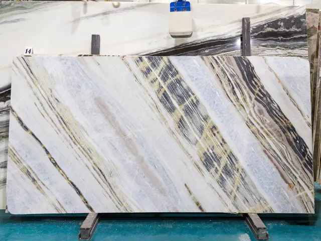 Слэб из мрамора LAZUR FANTASTICO PREMIUM полированный 2840x1450x20 мм, код 26341