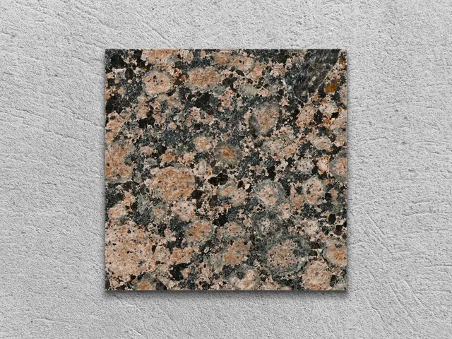 Слэб из гранита BALTIC BROWN полированный 100x100x20 мм, код 2533