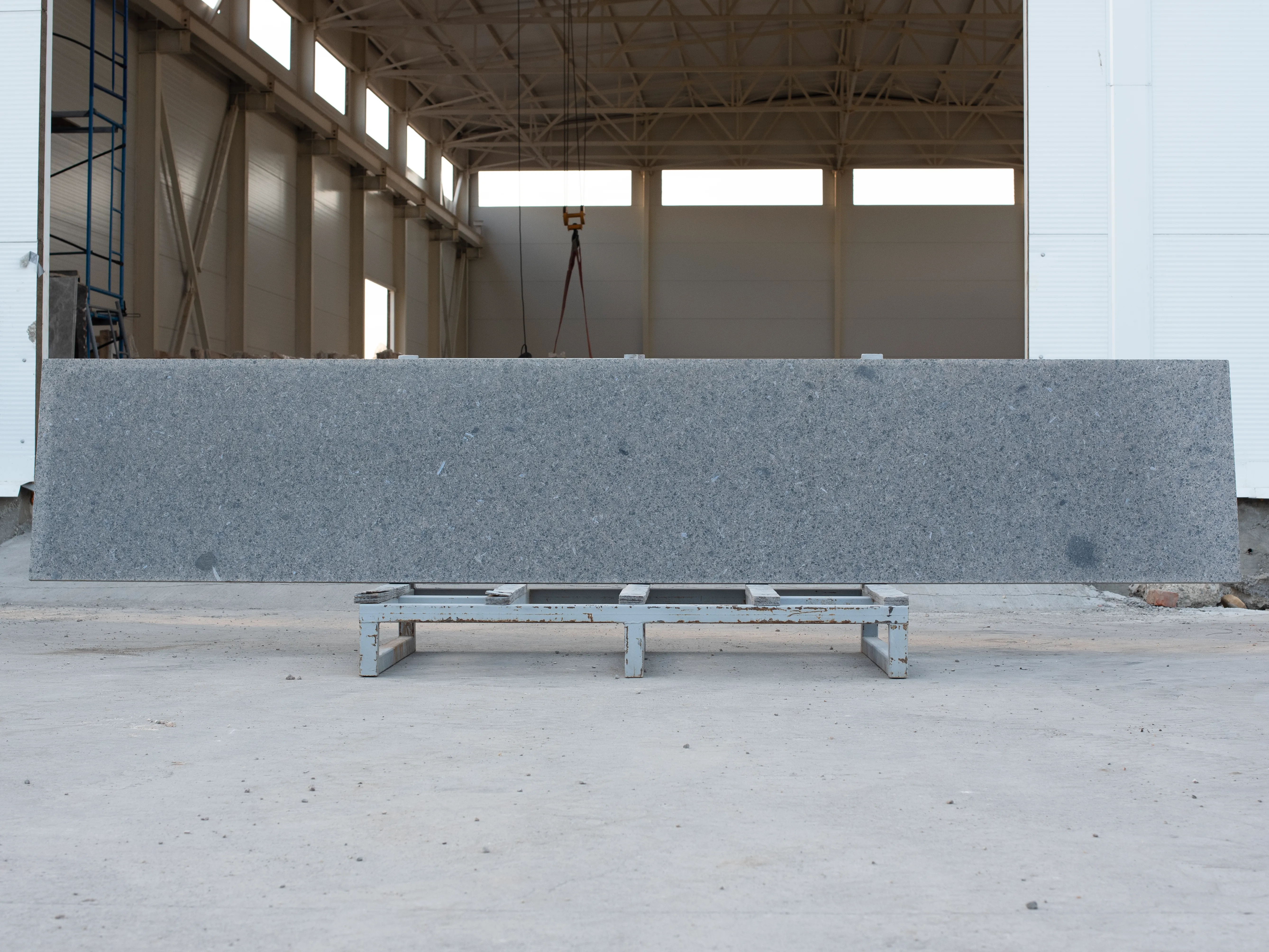 Полоса из гранита SESAM LIGHT 3730x700x30 мм, код 19240
