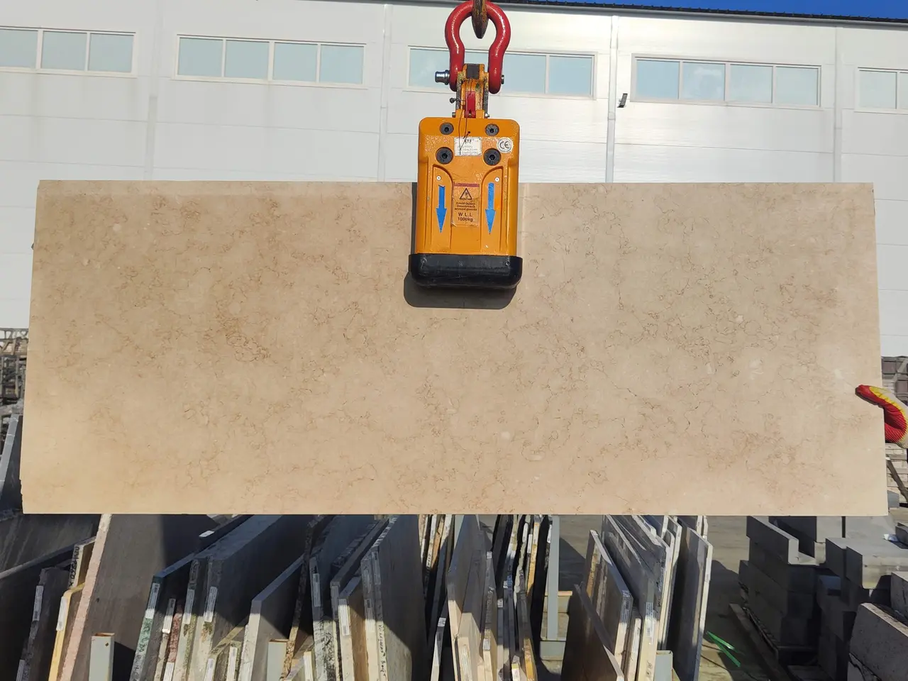 Полоса из мрамора CREMA NOVA полированный 1630x630x30 мм, код 26776