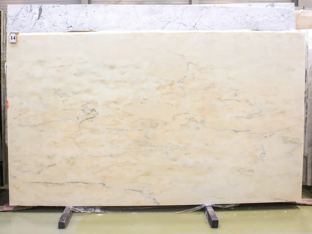 Слэб из мрамора ROSA PORTOGALLO полированный 2820x1590x20 мм, код 26420