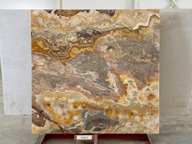 Слэб из оникса ONICE FIRE полированный 1800x1750x20 мм, код 19417