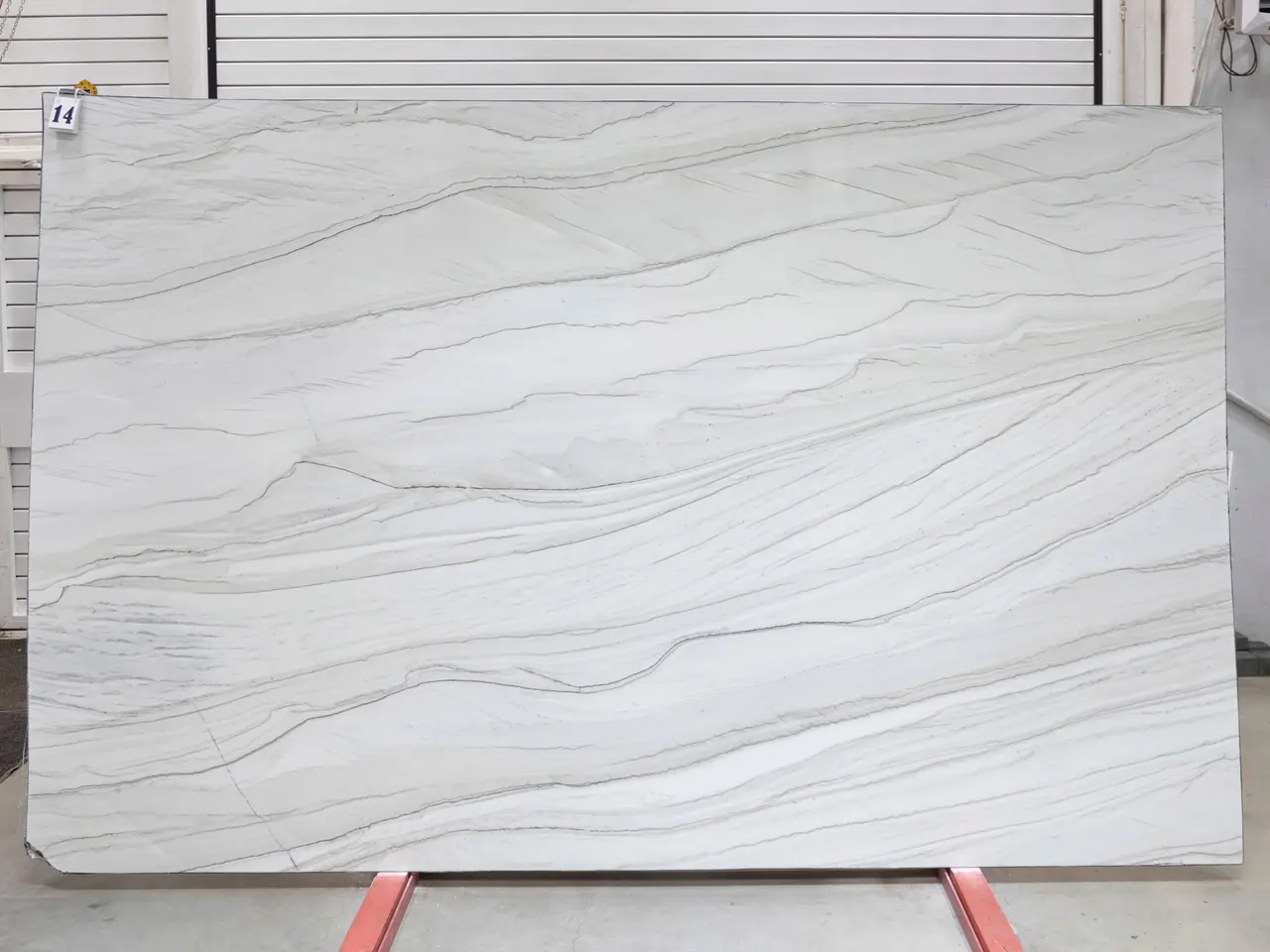 Слэб из кварцита CHANTILLY полированный 3120x2010x20 мм, код 26969