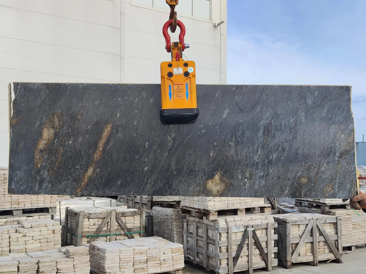 Полоса из гранита METALICUS полированный 1830x610x20 мм, код 26785