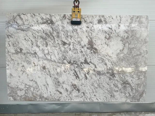 Слэб из мрамора PIRGON полированный 2950x1800x20 мм, код 14376