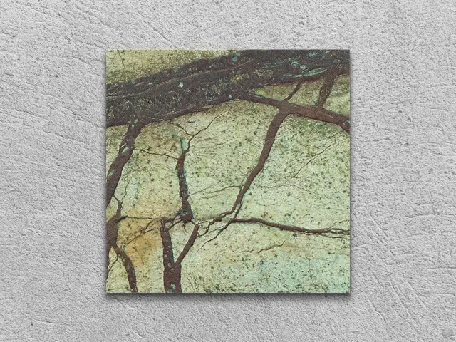 Слэб из мрамора BIDASAR GREEN антик 100x100x20 мм, код 2552