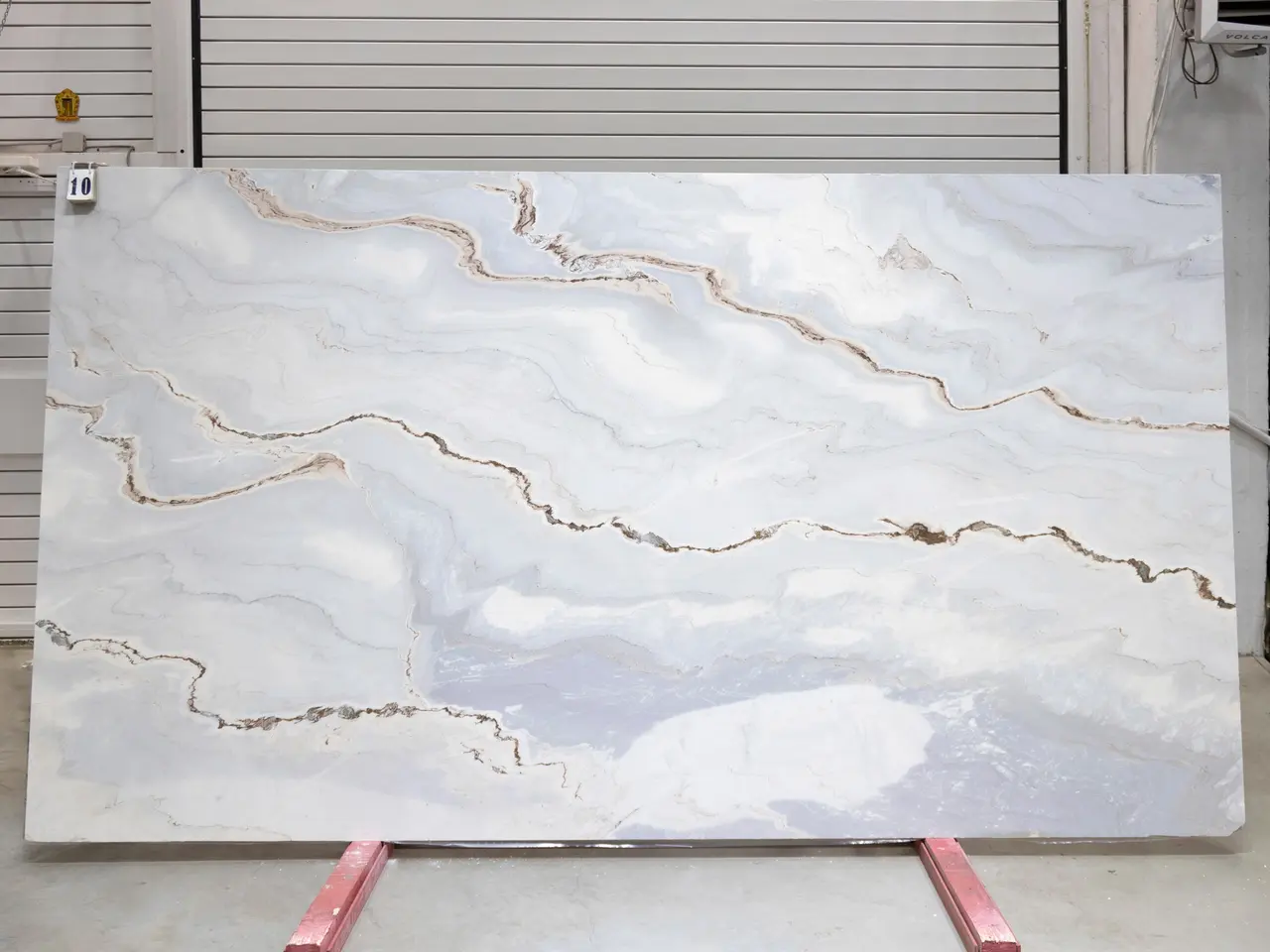 Слэб из мрамора PALISSANDRO ONICIATO полированный 3130x1720x20 мм, код 26948