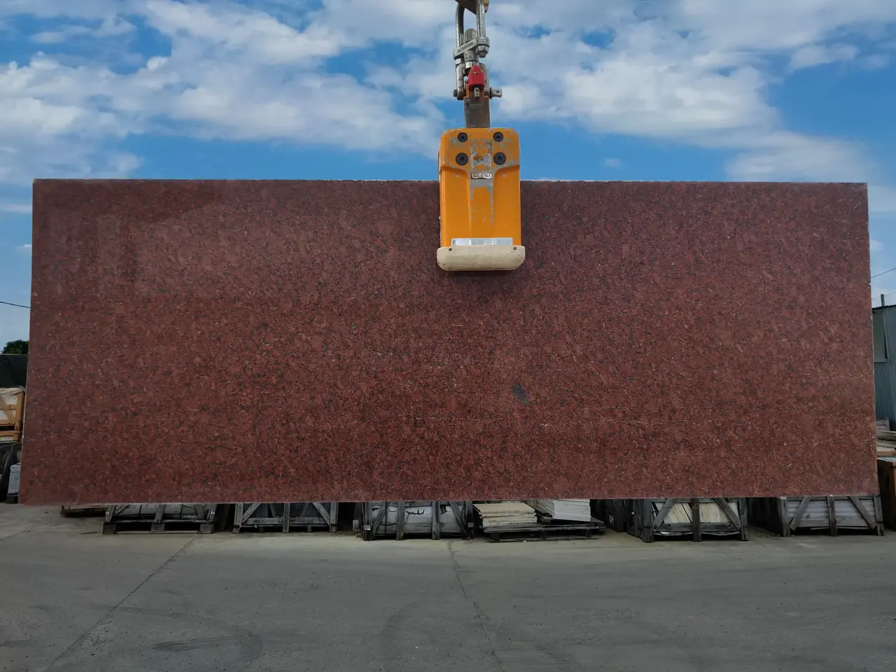 Полоса из гранита IMPERIAL RED полированный 2100x750x20 мм, код 29062