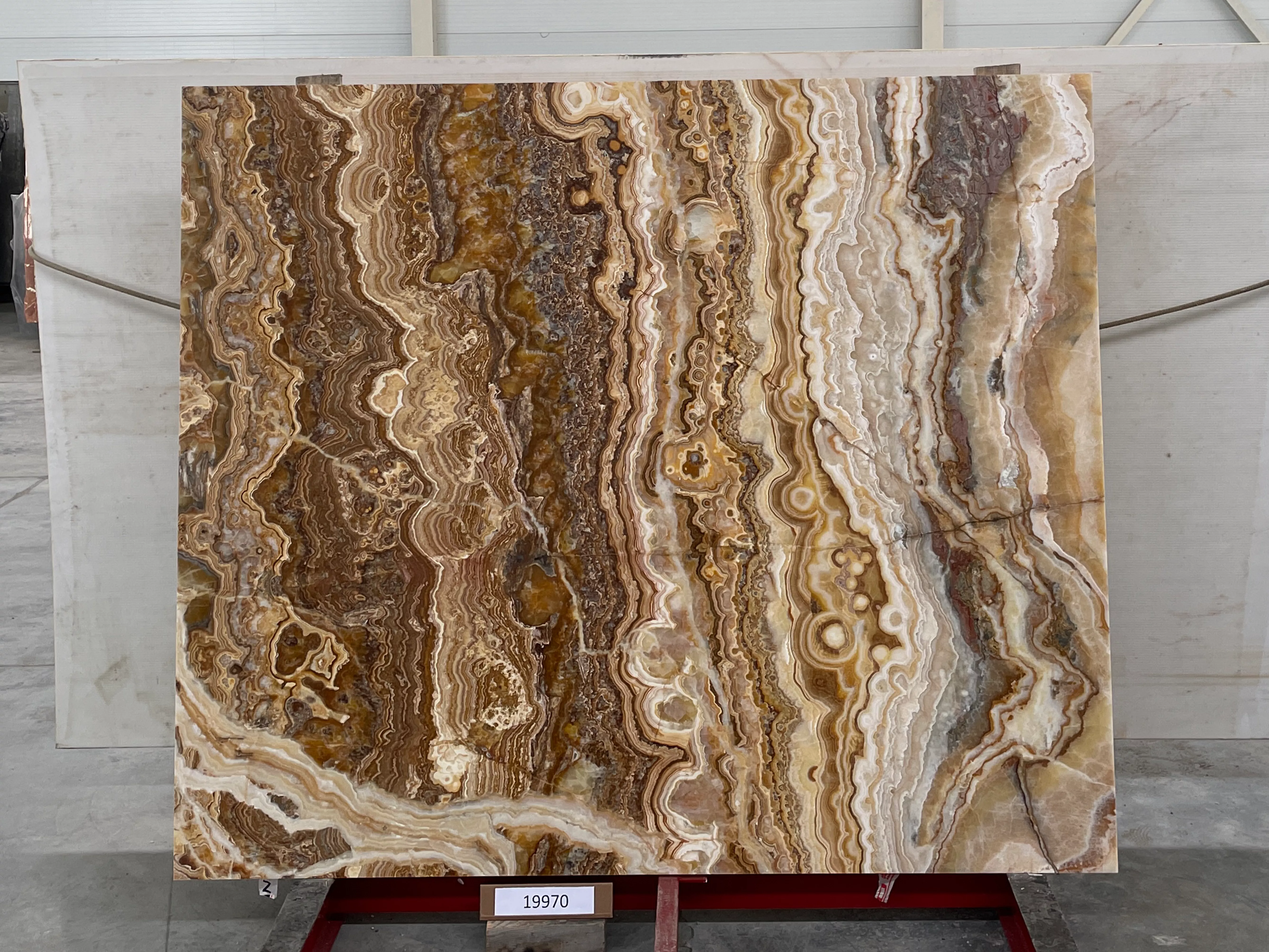 Слэб из оникса ONICE ROMANTIC BROWN полированный 2000x1700x20 мм, код 19970