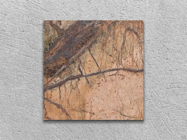 Слэб из мрамора BIDASAR GOLD антик 100x100x30 мм, код 2671