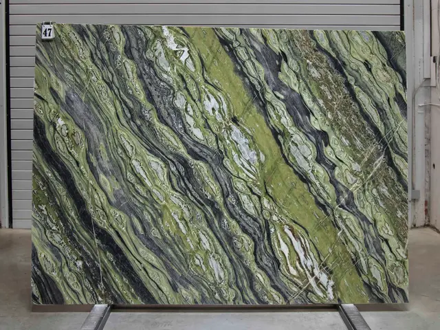 Слэб из мрамора GREEN RIVER полированный 2290x1660x20 мм, код 28467