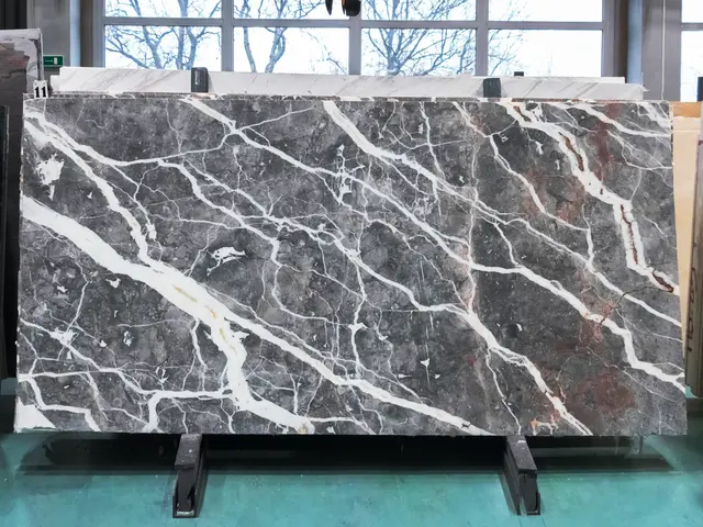 Слэб из мрамора SKYFALL полированный 3030x1500x20 мм, код 28291