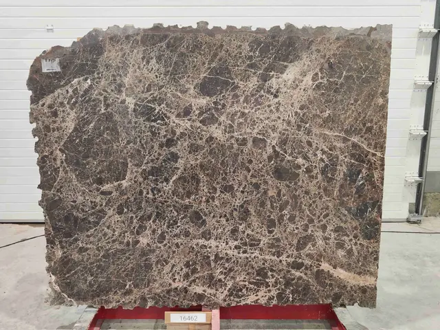 Слэб из мрамора EMPERADOR DARK полированный 2000x1550x30 мм, код 16462
