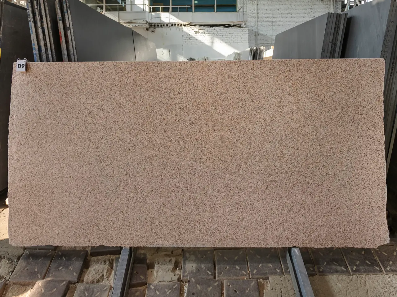 Слэб из гранита SUNSET GOLD 2900x1410x30 мм, код 28506