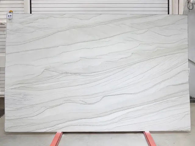 Слэб из кварцита CHANTILLY полированный 3160x2010x20 мм, код 26967