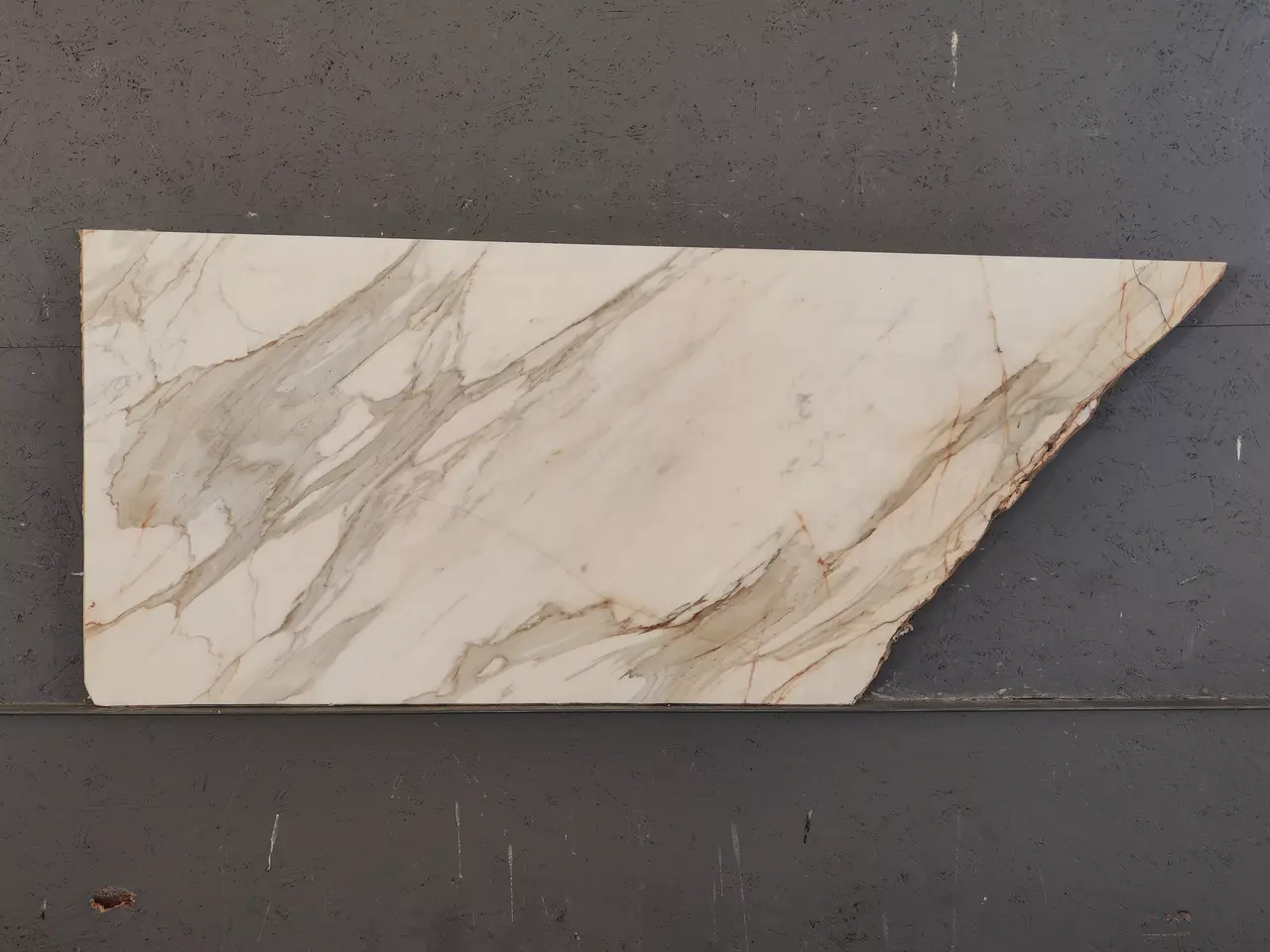Полоса из мрамора ARABESCATO GOLD полированный 1100x600x20 мм, код 13820