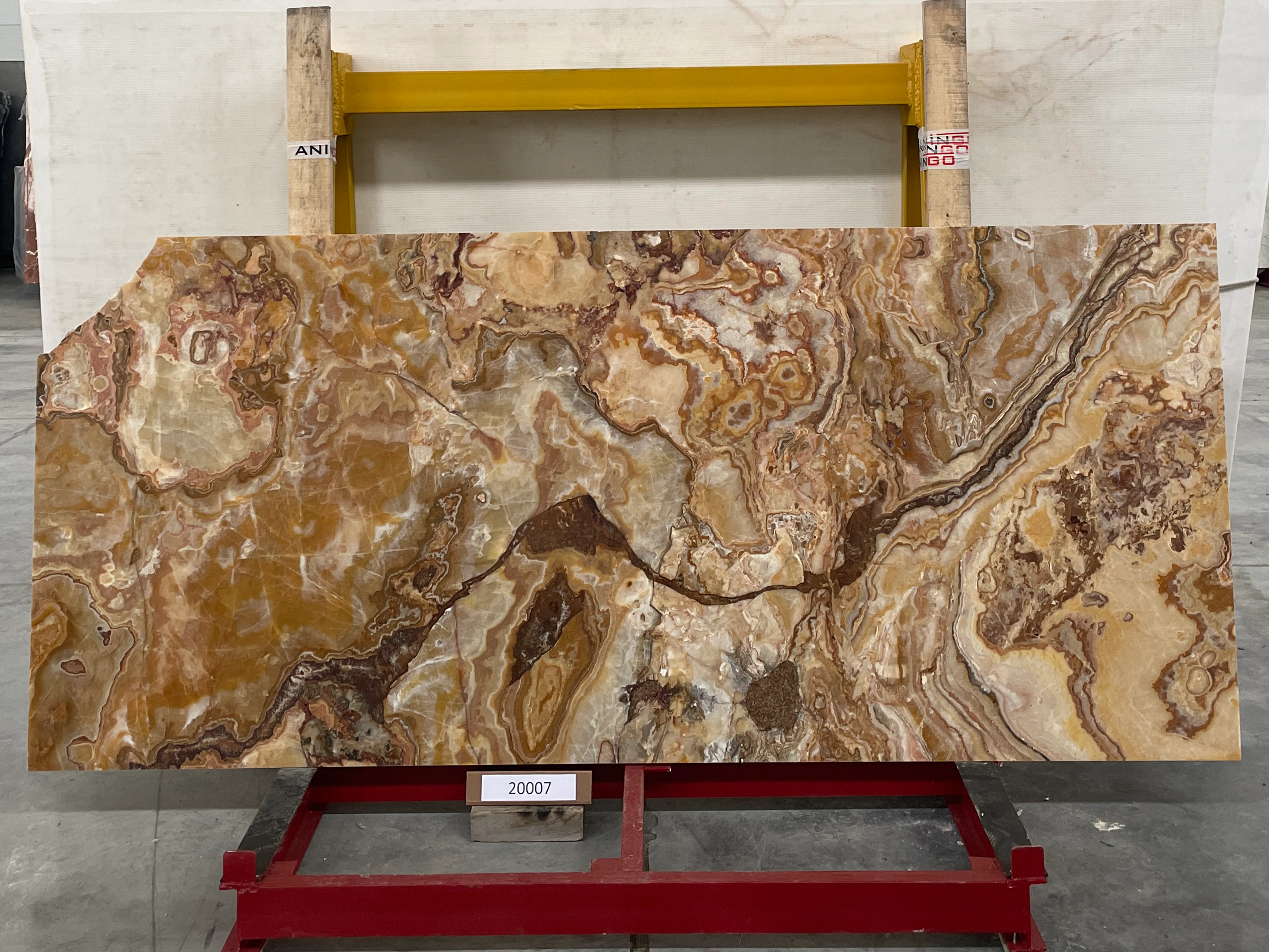 Слэб из оникса ONICE ROMANTIC BROWN полированный 2700x1190x20 мм, код 20007