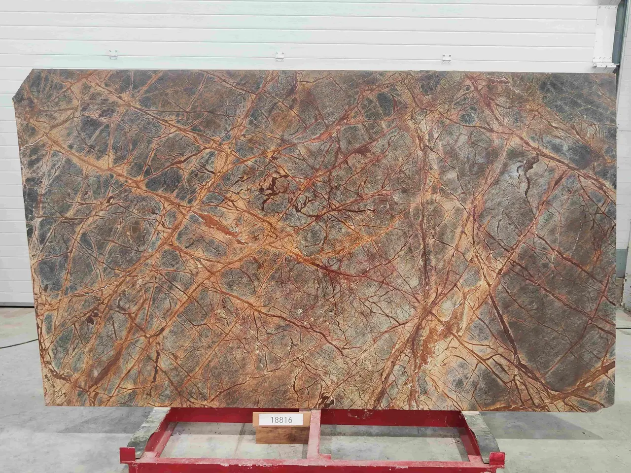 Слэб из мрамора BIDASAR BROWN полированный 2750x1600x20 мм, код 18816