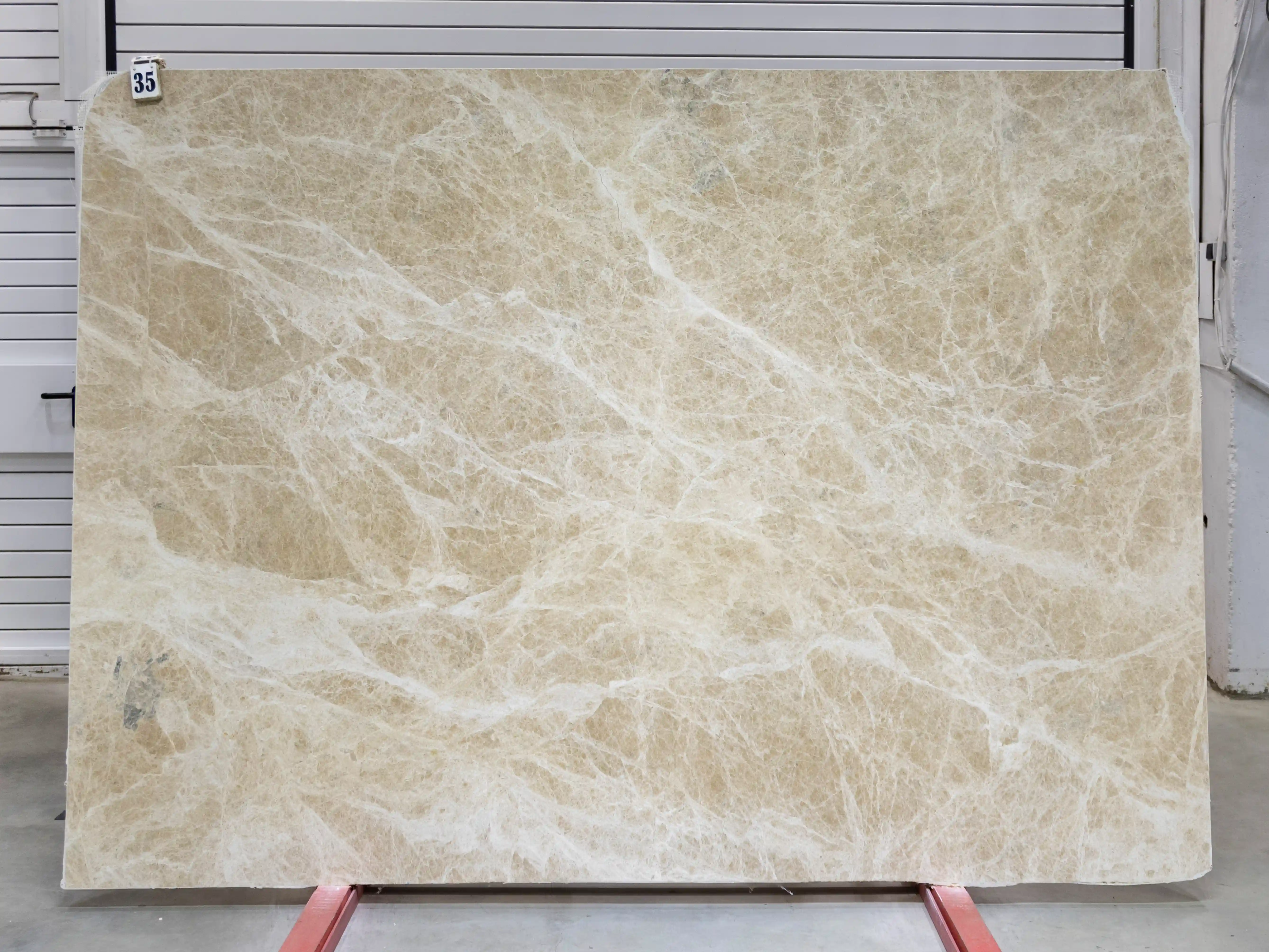 Слэб из мрамора EMPERADOR LIGHT полированный 2760x1970x20 мм, код 25778