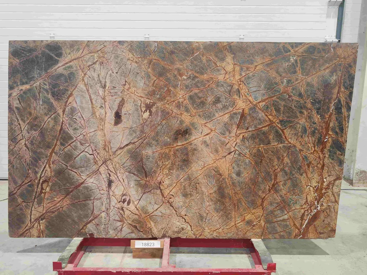 Слэб из мрамора BIDASAR BROWN полированный 2760x1620x20 мм, код 18823