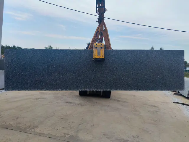 Полоса из гранита SESAM NEW полированный 3120x700x30 мм, код 25313