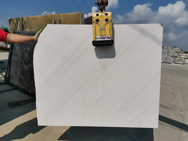 Полоса из мрамора PIRGON полированный 1250x620x30 мм, код 14522