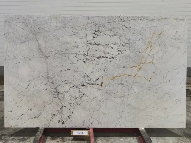 Слэб из мрамора STATUARIO полированный 2750x1700x20 мм, код 16839