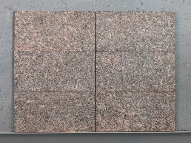 Плитка из гранита TAN BROWN термообработанный 600x300x18 мм, код 3874