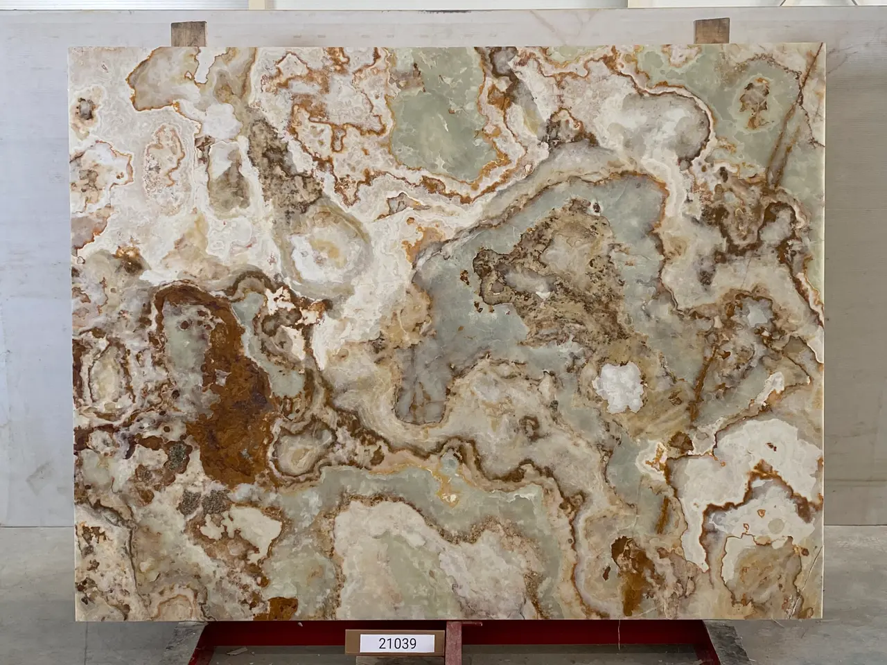 Слэб из оникса ONICE WHITE FLORENCE полированный 2150x1650x20 мм, код 21039