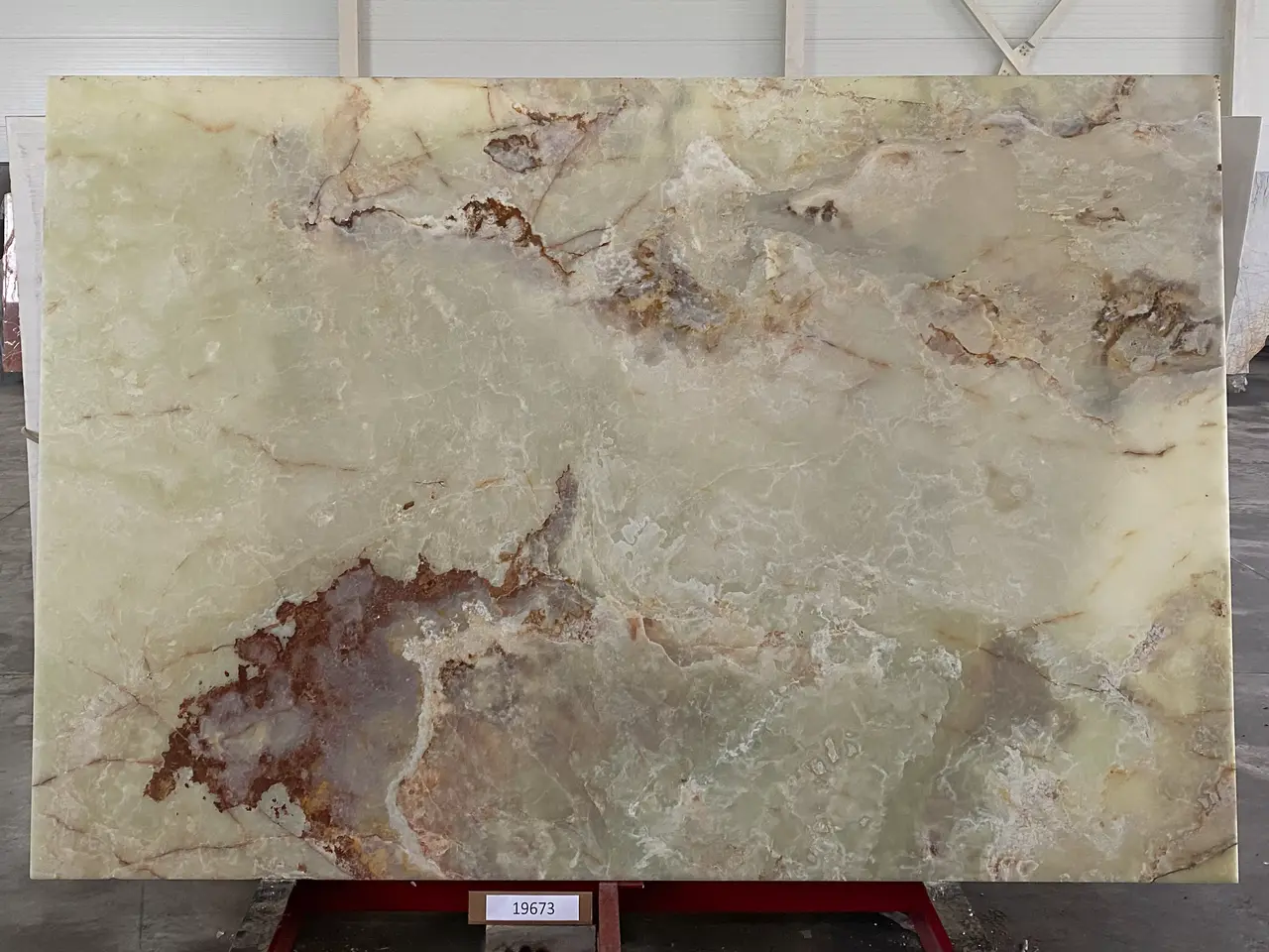 Слэб из оникса VERDE полированный 2750x1850x20 мм, код 19673