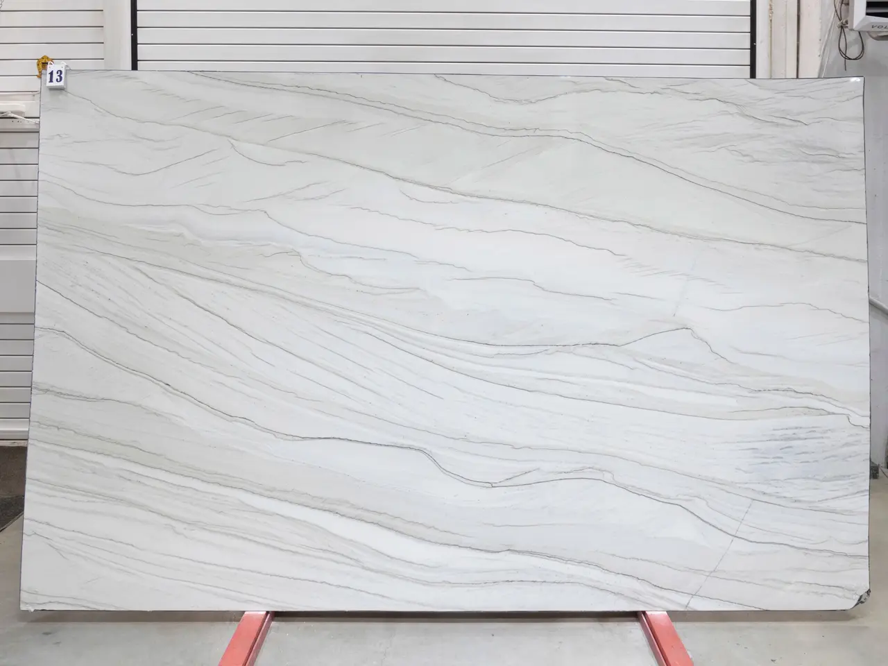 Слэб из кварцита CHANTILLY полированный 3160x2010x20 мм, код 26968