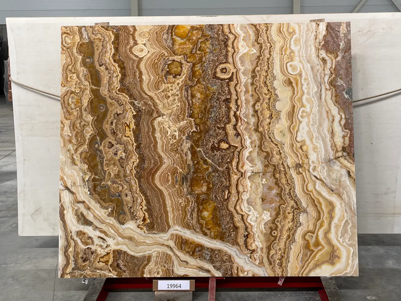 Слэб из оникса ONICE ROMANTIC BROWN полированный 2000x1700x20 мм, код 19964