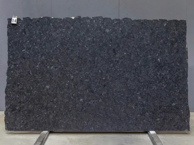 Слэб из гранита BROWN ANTIQUE LEATHER 2550x1550x30 мм, код 26457