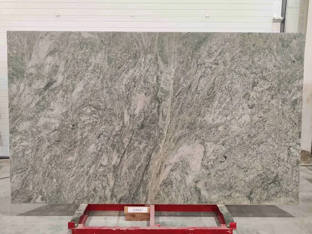 Слэб из гранита COSTA SMERALDA полированный 3190x1860x20 мм, код 24947