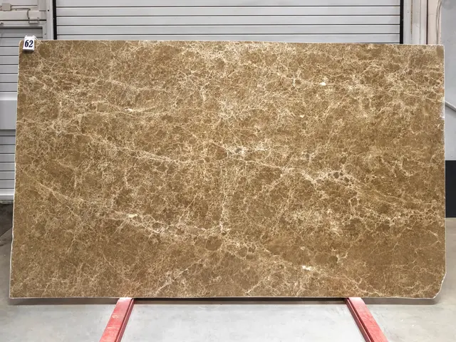 Слэб из мрамора EMPERADOR LIGHT CAFE полированный 2750x1600x20 мм, код 28487