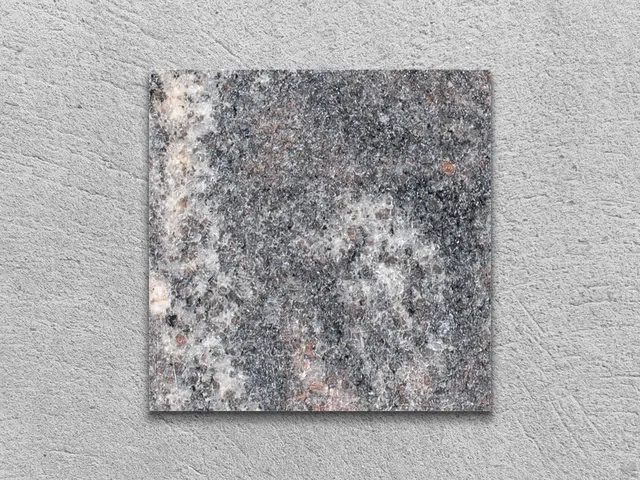 Слэб из гранита PARADISSO термообработанный 100x100x30 мм, код 3974