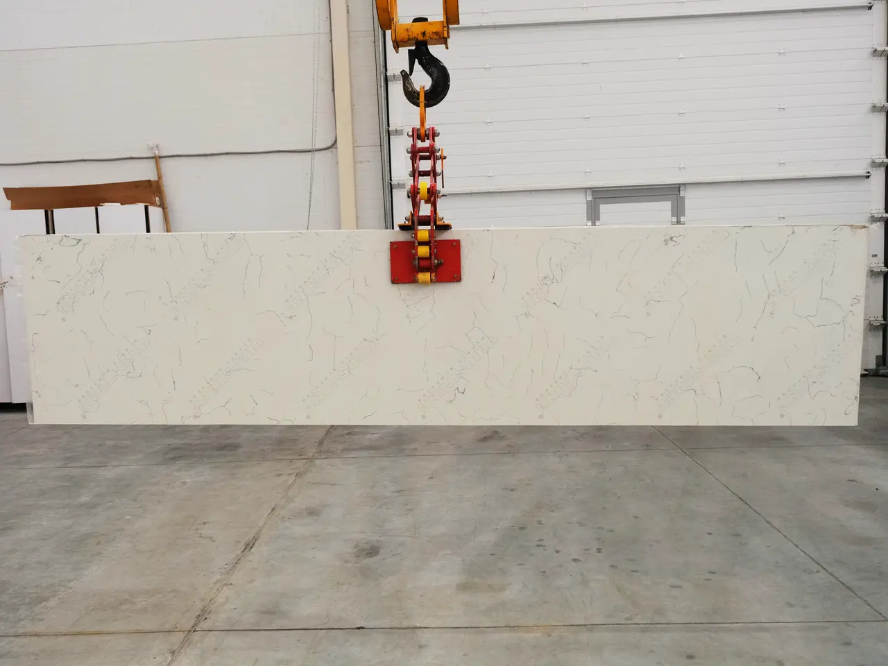 BIANCO VENATO полированный BQ8440 3000x700x20 мм, код 27389