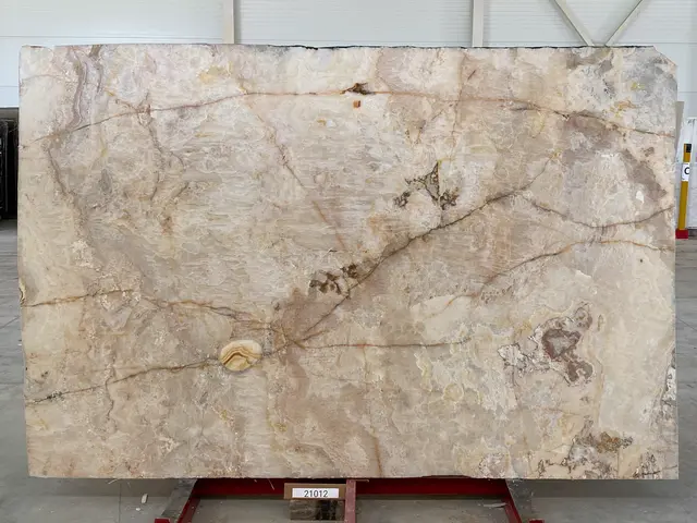 Слэб из оникса ONICE VIOLA полированный 3000x1950x20 мм, код 21012