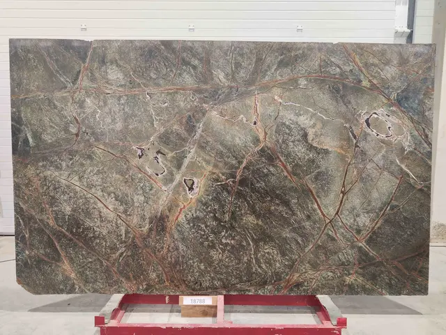 Слэб из мрамора BIDASAR GREEN полированный 3050x1840x30 мм, код 18788