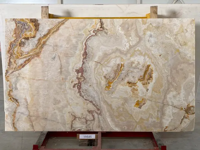 Слэб из оникса ONICE VIOLA полированный 2600x1550x20 мм, код 19545